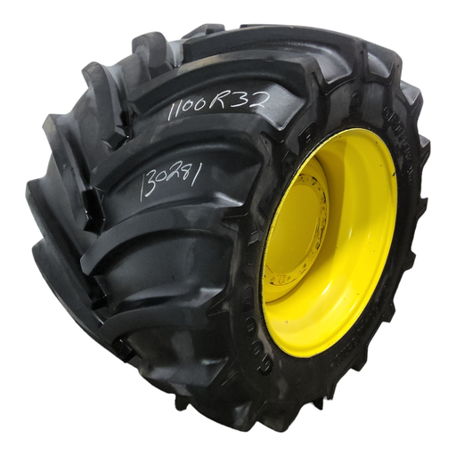 [NTS-130331] LSW1100/35R32 Goodyear Farm Optitrac R-1W on John Deere Yellow 12-Hole Formed Plate, 85%