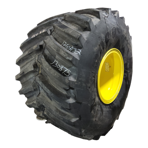 [NTS-130878] IF1250/50R32 Firestone Radial Deep Tread 23 CFO R-1W on John Deere 20-Hole Formed Plate 3-Piece 99%