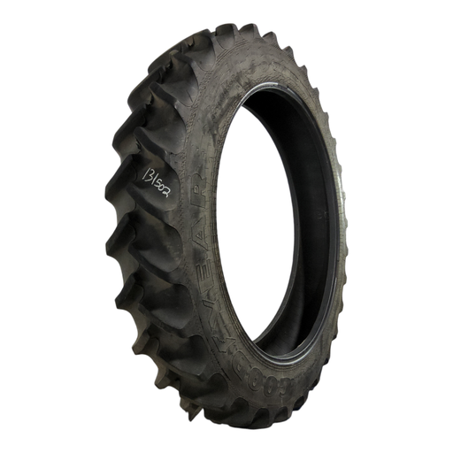 [131502] 320/105R54 Goodyear Farm DT800 Super Traction R-1W 163B 85%