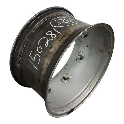 [NTS-150281] 15"W x 28"D, Case IH Silver Mist 8-Hole Rim, Clamp/Loop Style