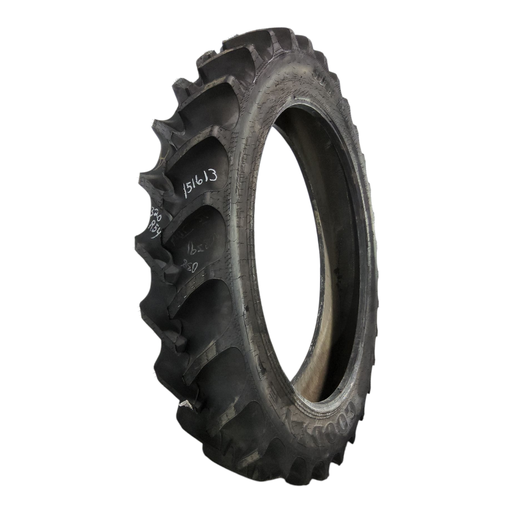 [NTS-151613] 320/105R54 Goodyear Farm DT800 Super Traction R-1W 166A8 99%