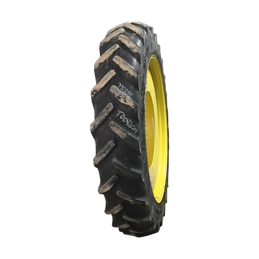 [RT008229-Z] 380/90R54 Goodyear Farm DT800 Super Traction R-1W 152B 50%