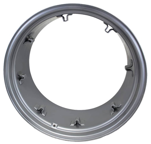 [28413] 15"W x 30"D, Case IH Silver Mist 8-Hole Rim, Clamp/Loop Style